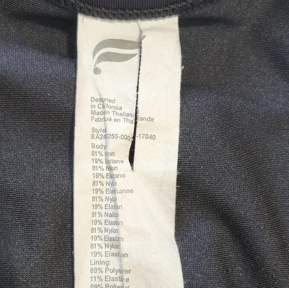 Fabletics Size Medium On-the-go Zip Impact Sports Bra - Picture 6 of 8